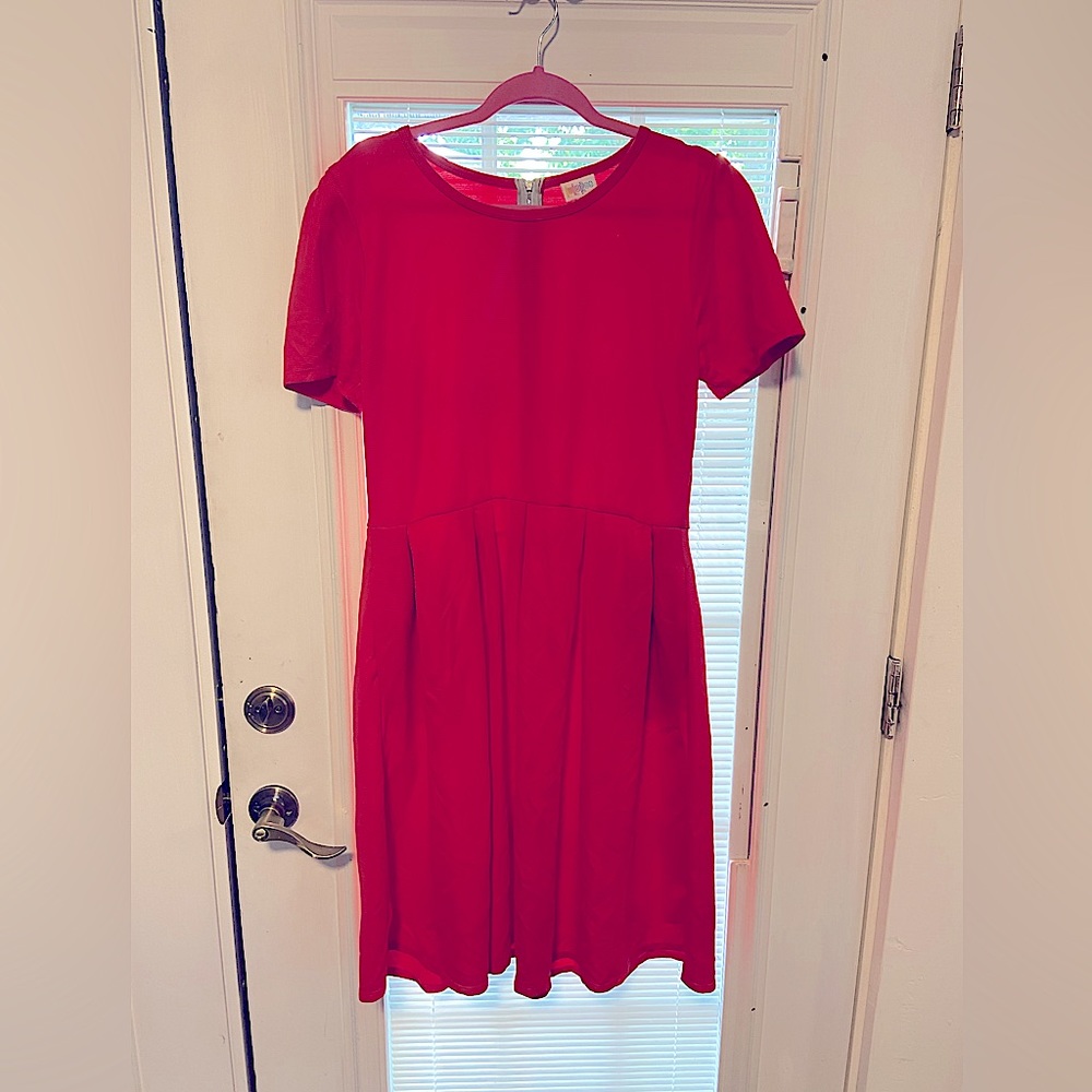Knee length, stretchy material, timeless style dress**Amelia Style Like New